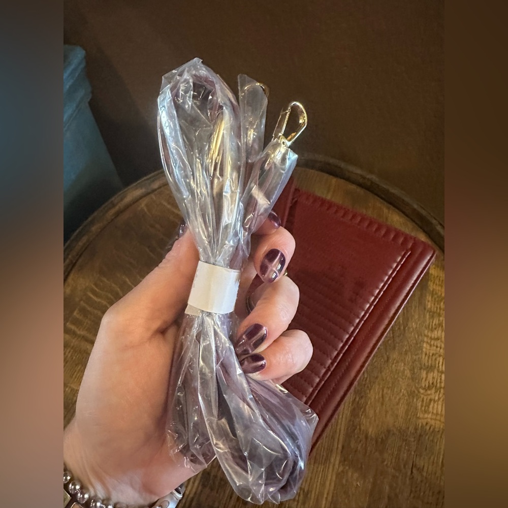 Badgley Mischka Quilted Handbag - Picture 6 of 7